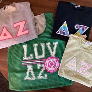DZ Delta Zeta Shirt 4pc Lot